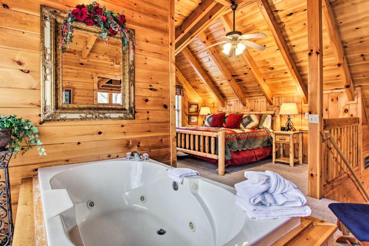 Villa Gatlinburg Mountainside Escape With Deck And Hot Tub! Esterno foto